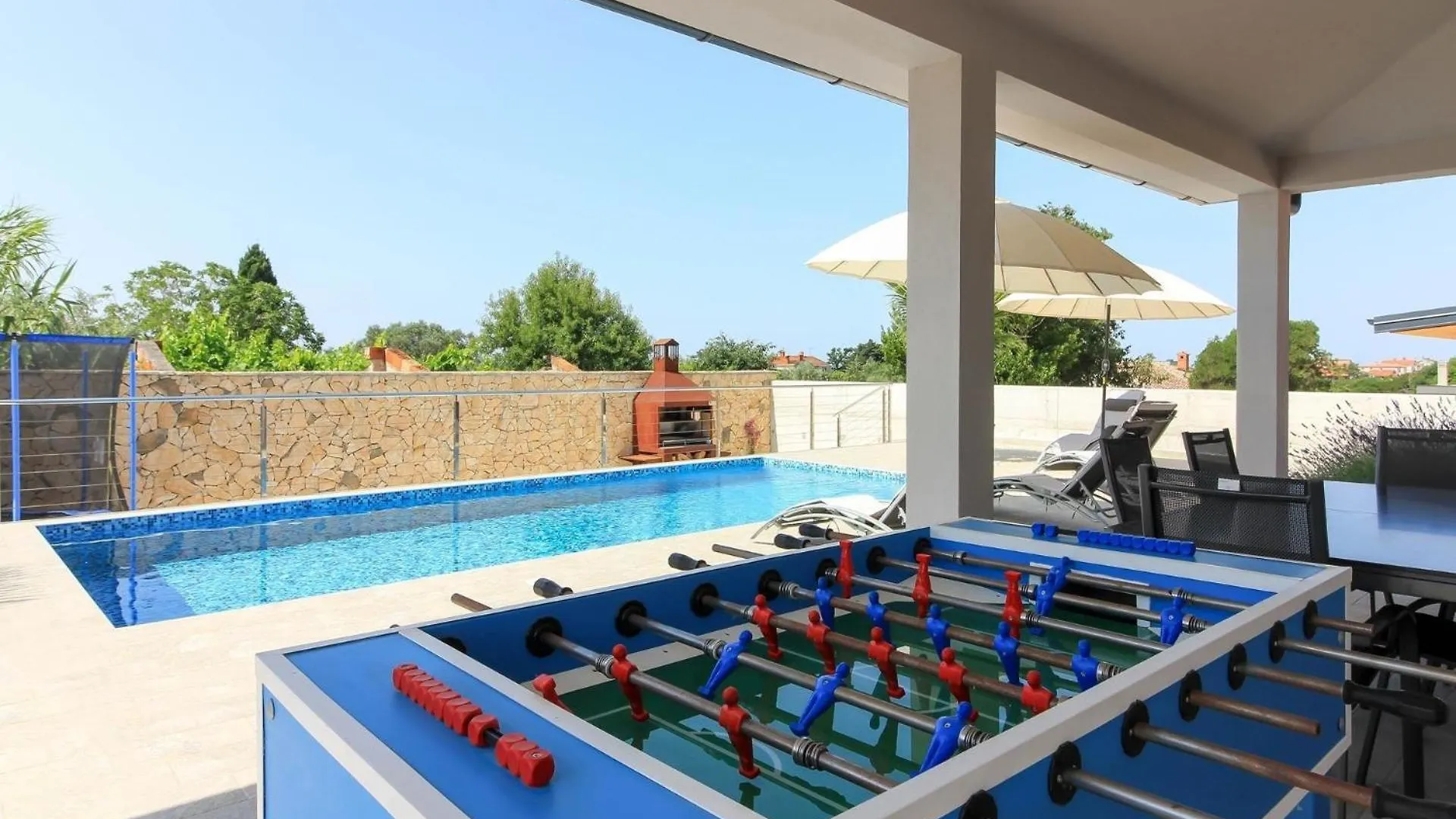 Ferienhaus Mit Privatpool Fuer 8 Personen Ca 170 Qm In Pula, Istrien Istrische Riviera Kroatien